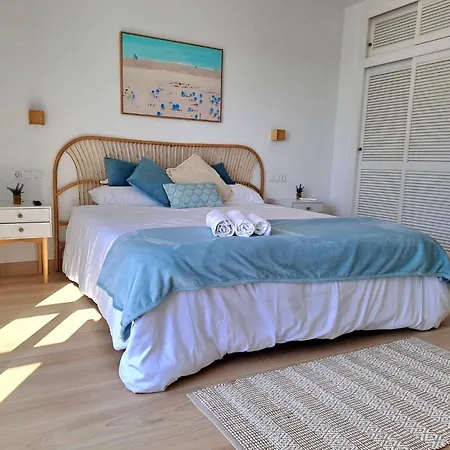 Brand New, Villabonita, Sea Views, Swimming Pool And Parking Apartment *